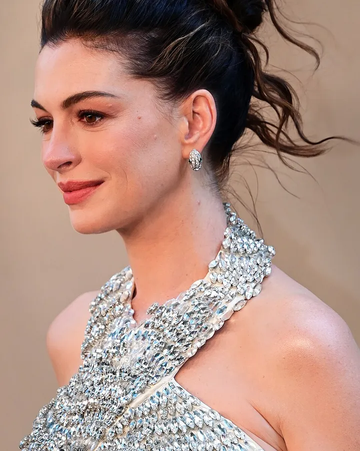 Anne Hathaway